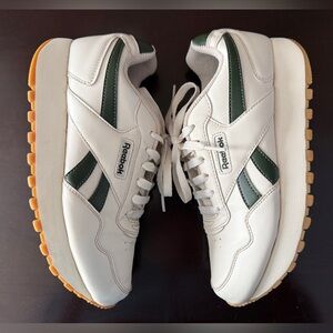 Reebok Harman Women’s Classic Style Sneakers 7.5 White- Chalk-Green Cushioned